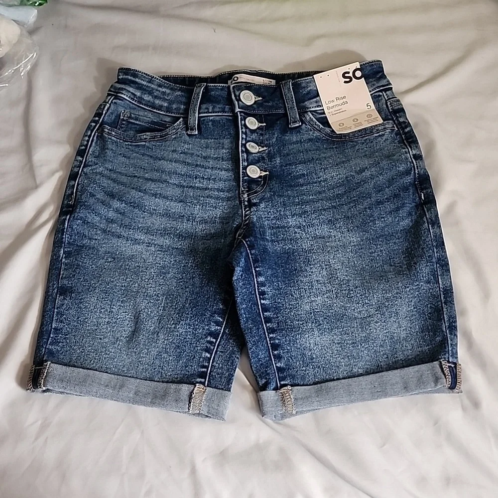 So womens jrs lo rise button fly Bermuda shorts cuffed sz 5 (27) new - Picture 1 of 3